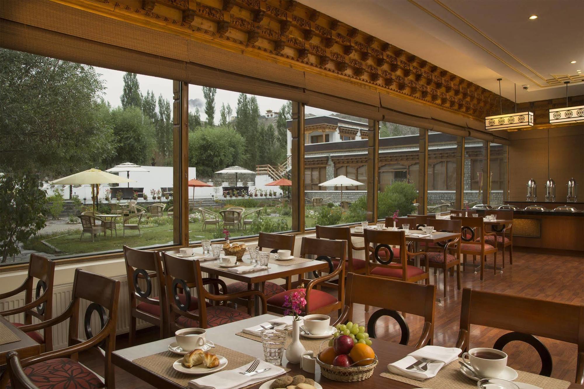 Hotel The Grand Dragon Ladakh à Leh Extérieur photo